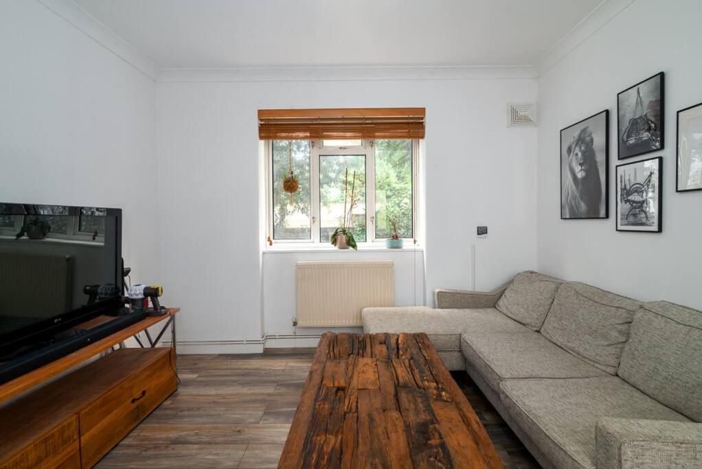 Apartament Stylish And Well Equipped Flat In Stockwell Londyn Zewnętrze zdjęcie